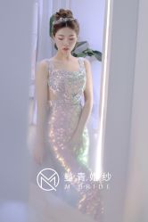 -曼青婚纱礼服馆