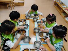 -绿城奇妙园双语日托(华茂悦峰园区)