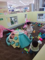 -孩子王(铁西万达店)