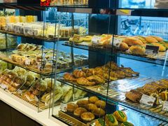 面包甜点陈列柜-巴黎贝甜(常德路店)