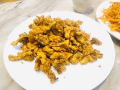 椒盐蘑菇-川人川菜馆·小龙虾·鲜虾现做(黄山路店)