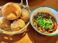 -包整·丝娃娃(一览甲秀楼风景店)