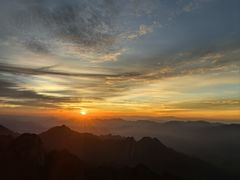 -黄山光明顶山庄