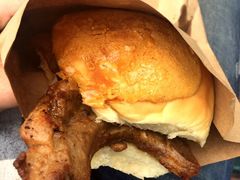 菠萝油猪扒包-大利来记咖啡室(告利雅施利华街店)