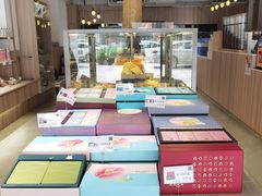 -顶东面包花园·生日蛋糕(世博店)