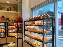 面包甜点陈列柜-可颂坊(中心书城店)