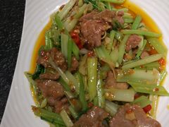 -万重锦·人文川菜馆(骡马市店)