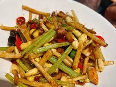 炒花生芽-鸽子窝(宋庄店)