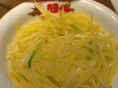 -费大厨辣椒炒肉(高铁吾悦广场店)