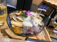 -一朵菌·野生菌探索家火锅(南亚店)