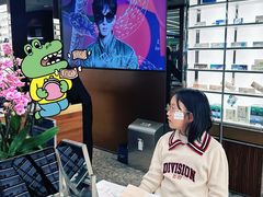-LensCrafters亮视点·OAKLEY精选(静安嘉里中心店)