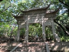 -灵岩山风景区