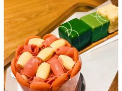 盛樱蛋糕（树莓风味）-星巴克臻选(上海中环广场2F店)