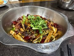 -龙顺园麻辣香锅(机场店)