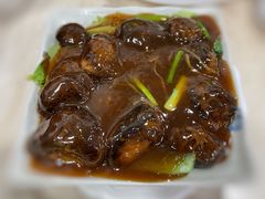冬菇扒生菜-喜莲咖啡
