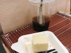 -坤思特1688咖啡(五洲花城店)