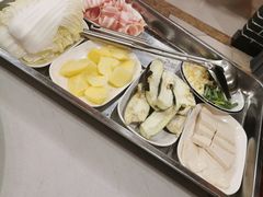 -小火炕铁锅炖鱼