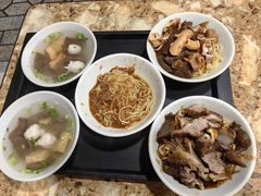 -松树干拌面店