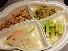 -左庭右院鲜牛肉火锅黑金店(陆家嘴中心店)