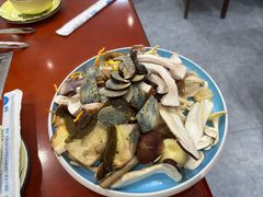 -菌之家·专业纯野生菌火锅·特色炒菌