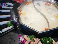 -新草堂锅物料理(泉城路店)
