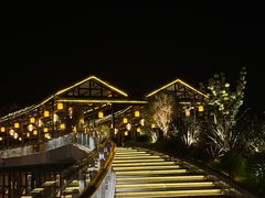 -茅草房·河畔园林火锅