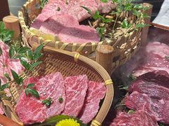-山川小町·极番烧肉(新地假日广场店)
