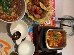 -云海肴·汽锅鸡·云南菜(天山百盛优客店)