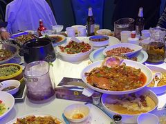 -巴特餐饮6加1音乐餐吧·新疆菜