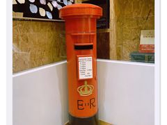 -新华里咖啡书吧(新华书店小寨店)