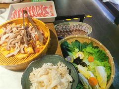 -尚尚仙·酸汤猪手·猪肚鸡火锅(华联万柳购物中心店)