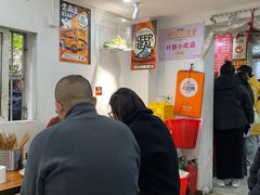 -叶新小吃店(来凤小区总店)