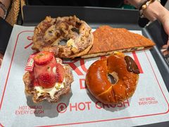 -HOT CRUSH趁热集合·现烤面包(环球港店)