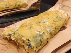 菠菜芝士面包-欧式面包坊(青岛万象城店)