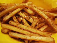 -BHC炸鸡(明洞总店)