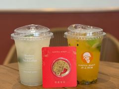 -沪上阿姨·精选茶饮(龙湖滨江天街店)