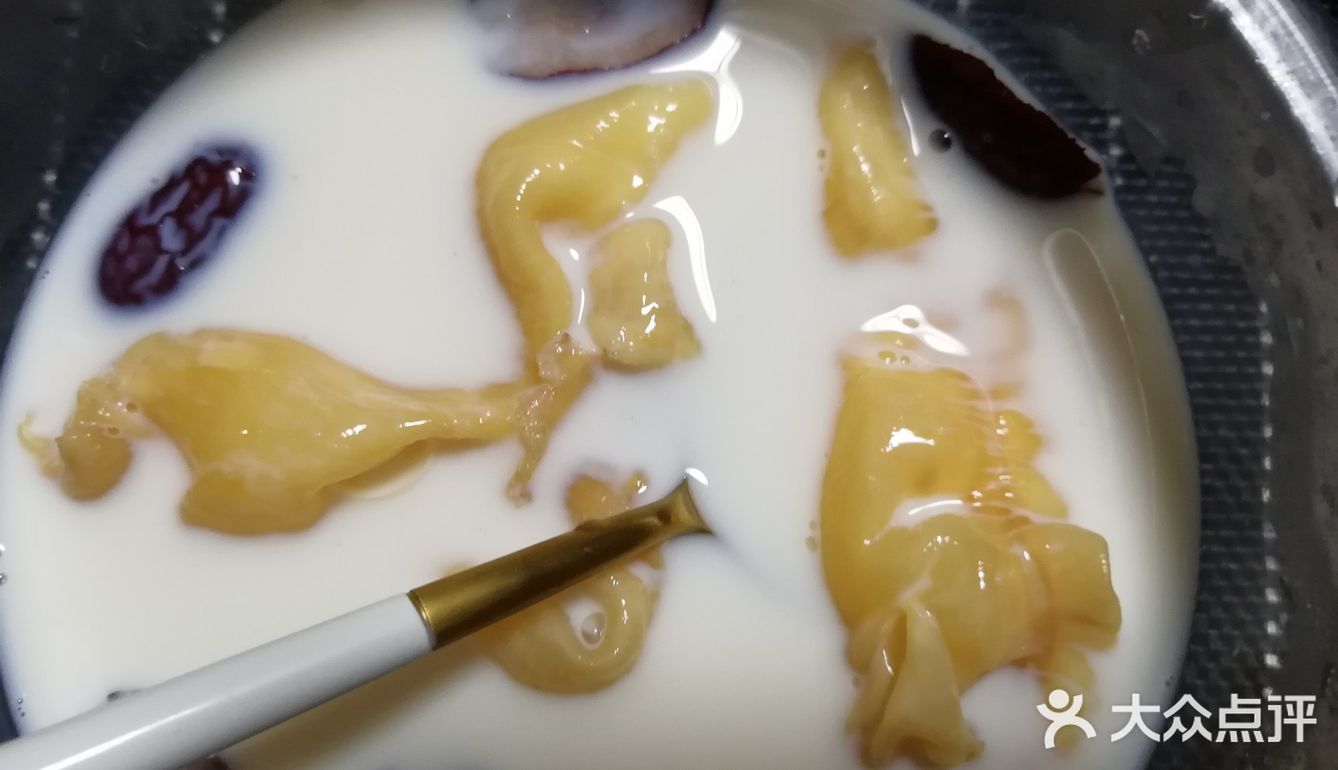 这个泡发时间不规定的，要看花胶大小或者品质的