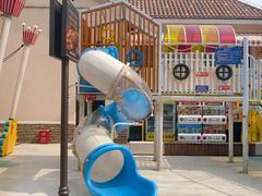 -斯普瑞斯奥特莱斯