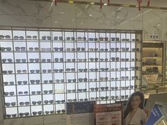 -世纪大明眼镜·蔡司授权店(武昌旗舰店)