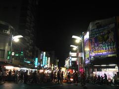 -六合夜市