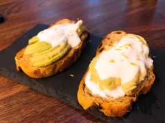 牛油果烤面包配酸奶-1861意大利餐厅(文化广场店)