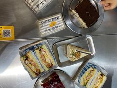 -禾沐·轻食·面包·咖啡