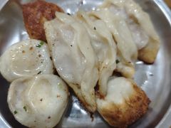 -黄阿姨锅贴大王(万航渡路店)