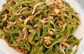 Shredded Pork with Kidney Beans