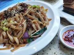 干炒牛肉河粉-名点一号·精致茶点·手工制作(宝华店)