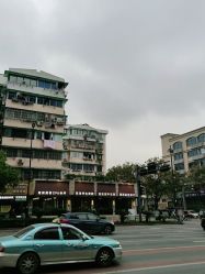 -苑苑发型设计