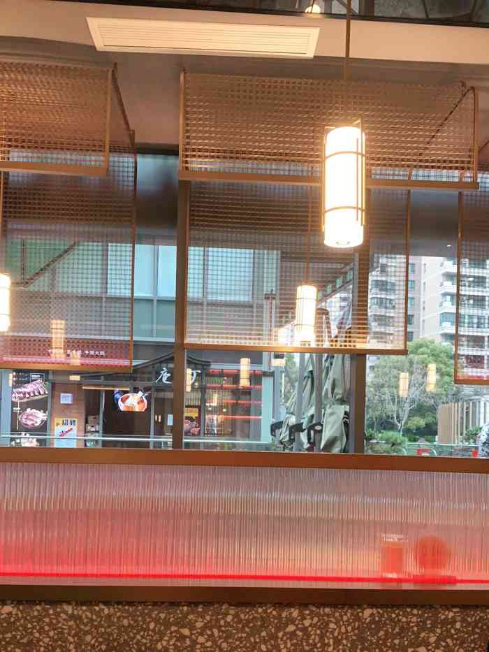 绿杨邨酒家(徐家汇直营店)-"离沪的最后一顿晚餐,怎么也要来顿好的. .