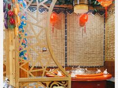 -袁小二大东北铁锅炖(吉祥村总部)