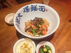 -李犟大爆鳝面·手工蟹黄包(湖滨西湖店)