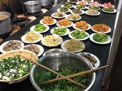 自助取餐区-梯坎豆花